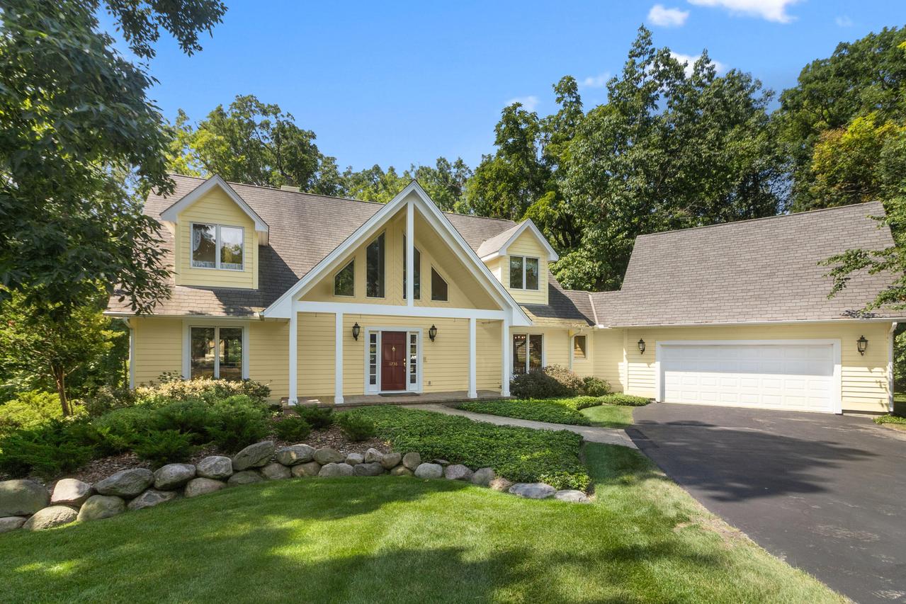 1236 Walker Cup Way #4-14, Geneva, WI 53147