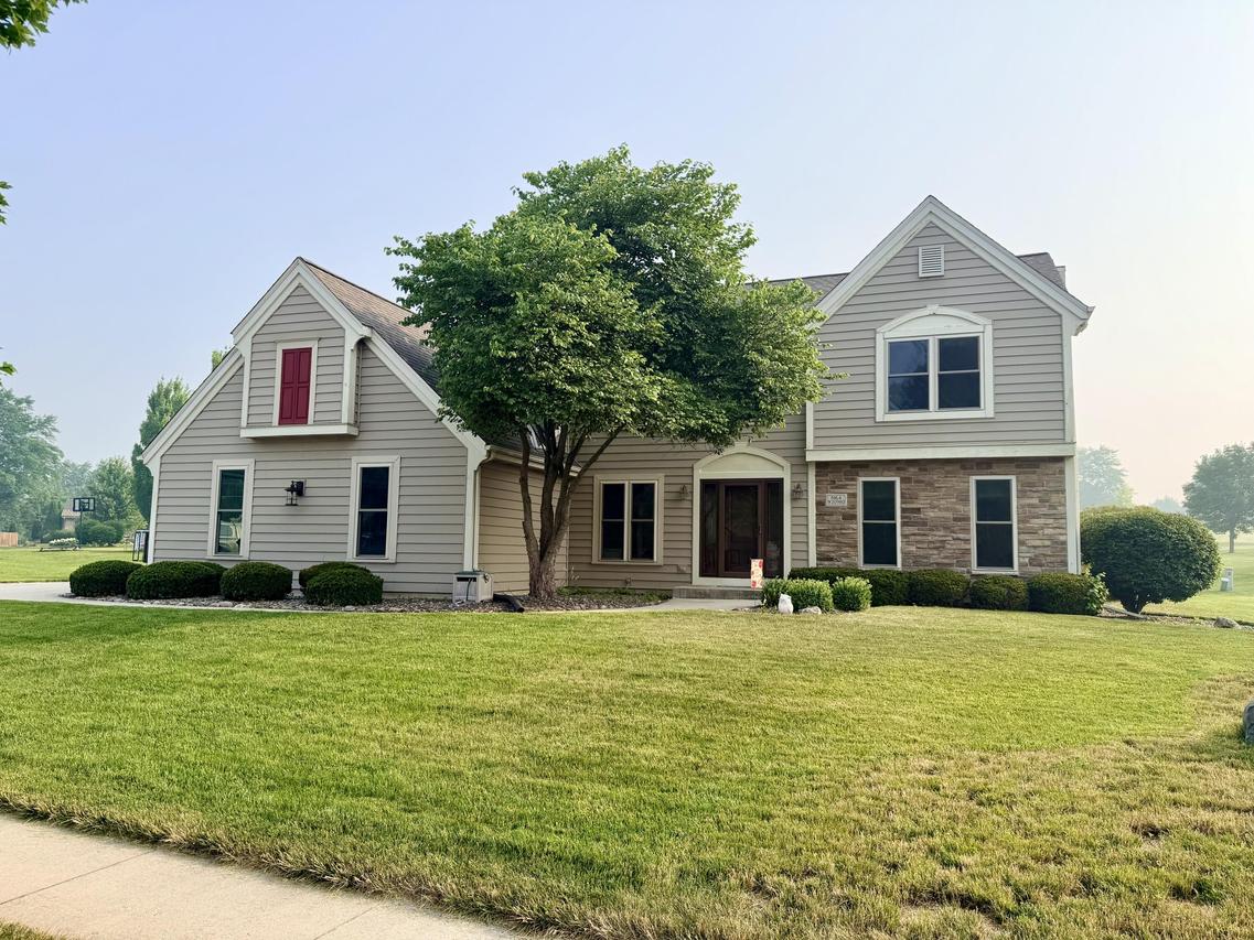 N164W20980 Glen Brooke Dr, Jackson, WI 53037