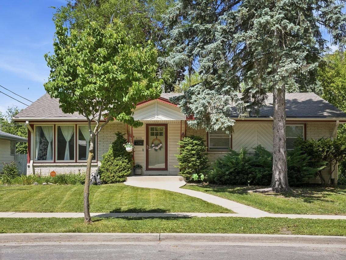 6235 N 95th St, Milwaukee, WI 53225