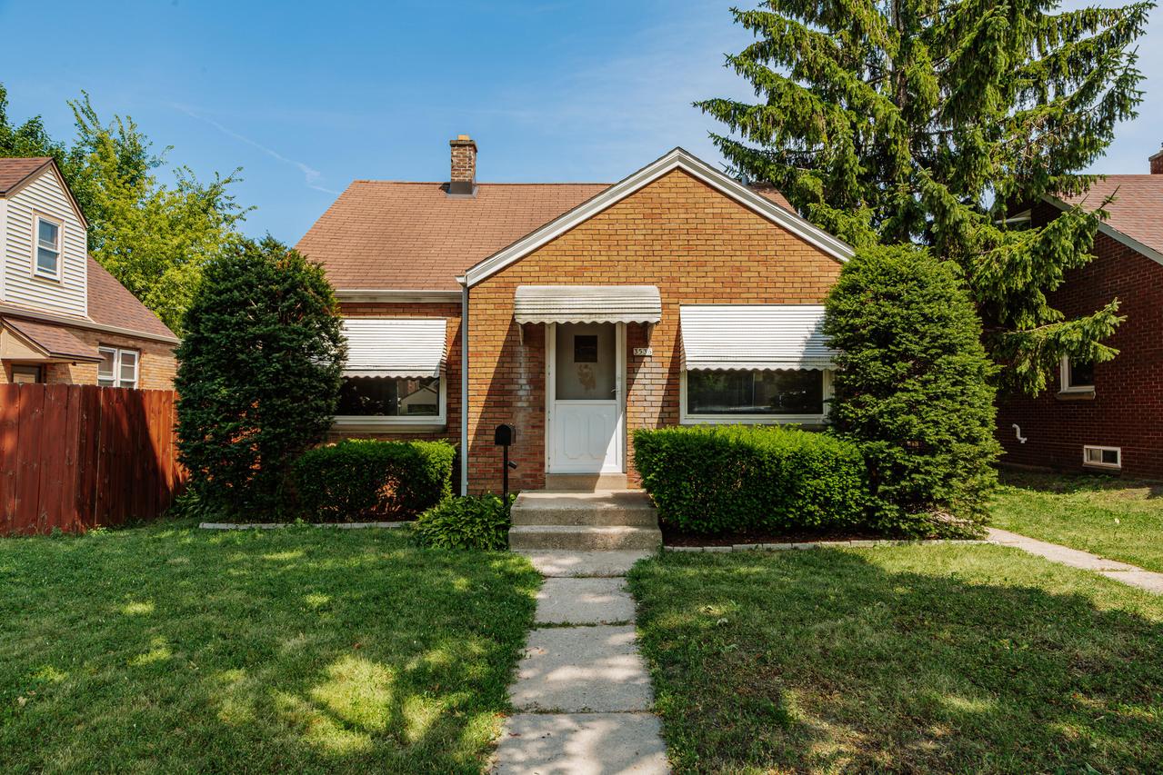 3536 S 16th St, Milwaukee, WI 53221