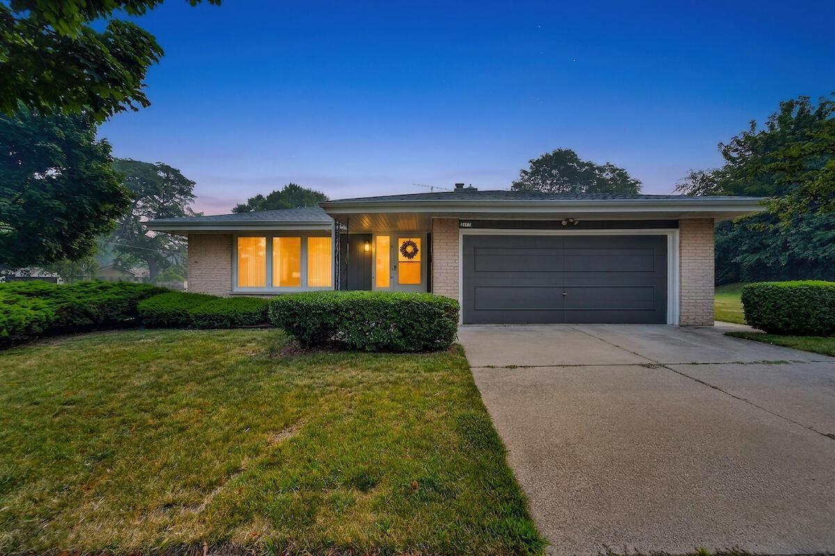 1217 Fairway Dr, Racine, WI 53405
