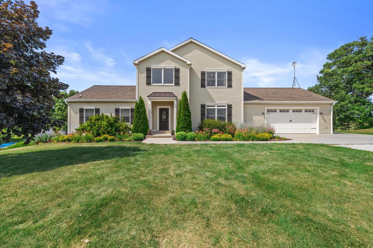 16340 Braun Rd, Yorkville, WI 53177
