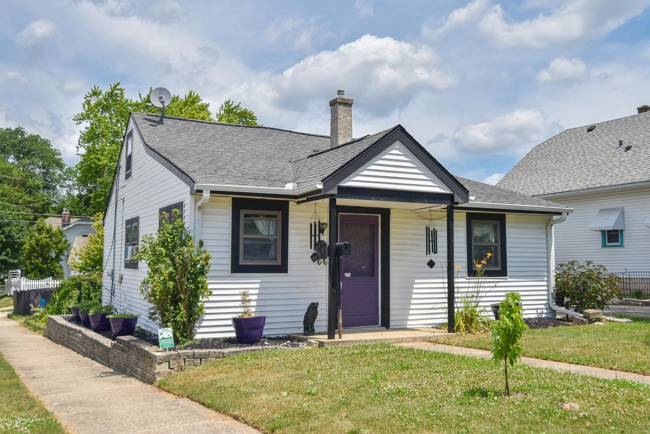 152 Wilson Ave, Waukesha, WI 53186