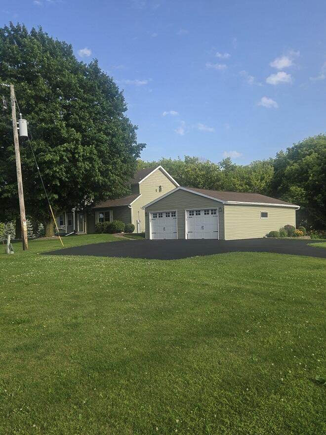 200 Haven Ln, Luxemburg, WI 54217