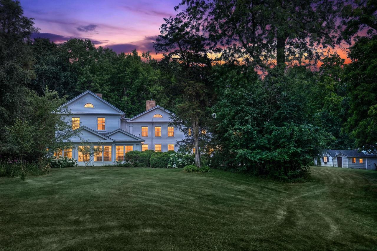 1201 S Waterville Rd, Summit, WI 53066