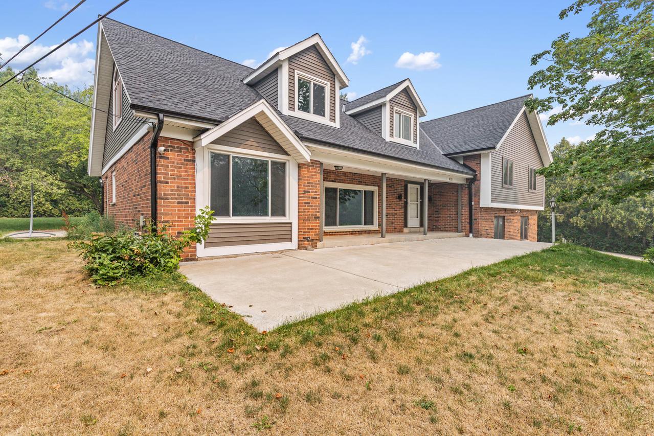 2003 S Valley Spring, New Berlin, WI 53151