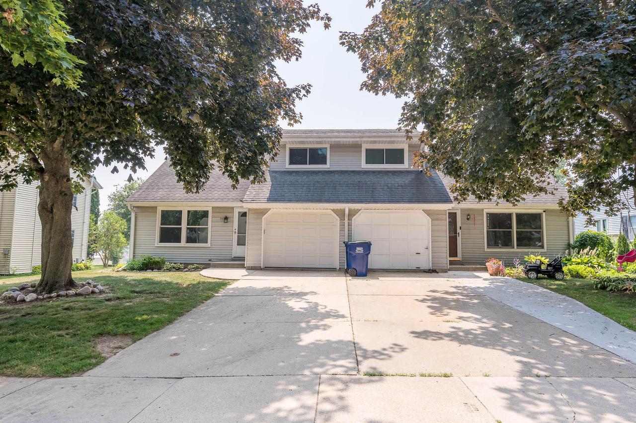 507 Maple St #B, Grafton, WI 53024