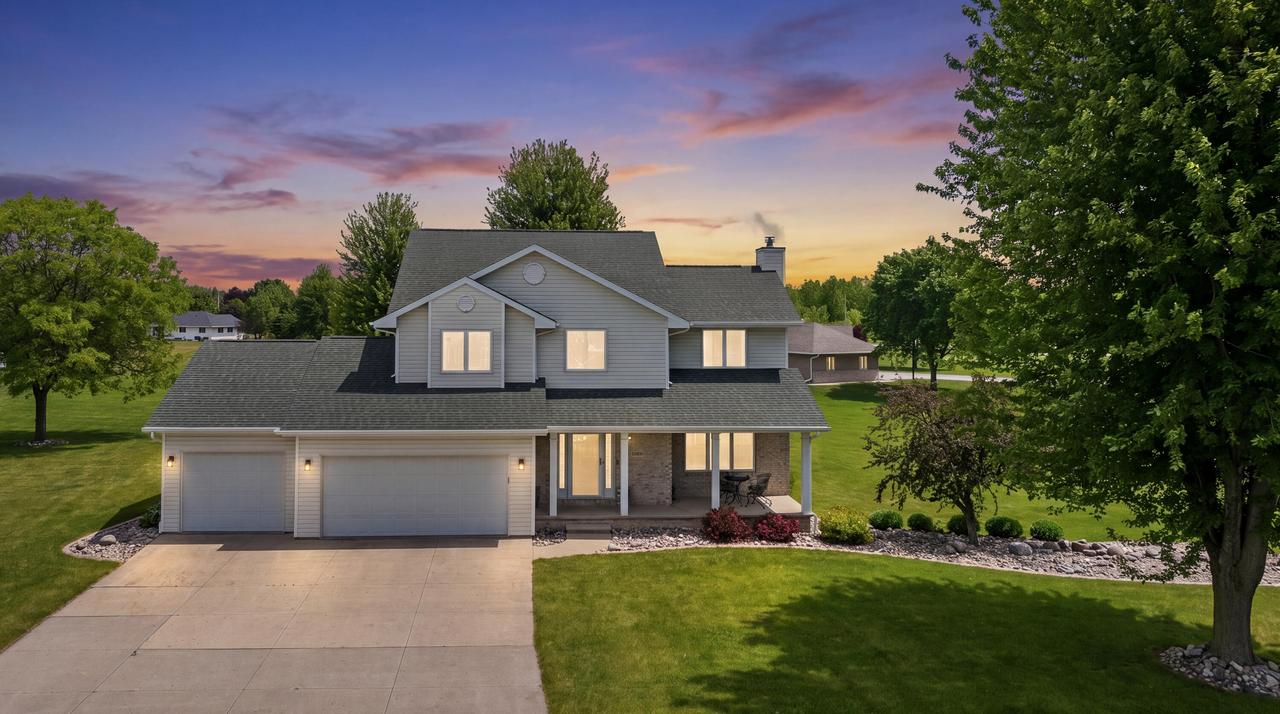 N2244 Nicole Ct, Vandenbroek, WI 54130