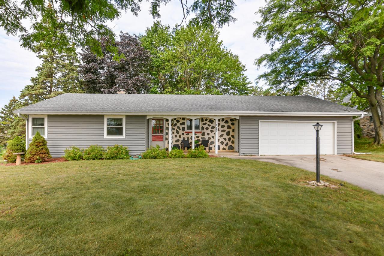 147 Hilldale Dr, Hartford, WI 53027