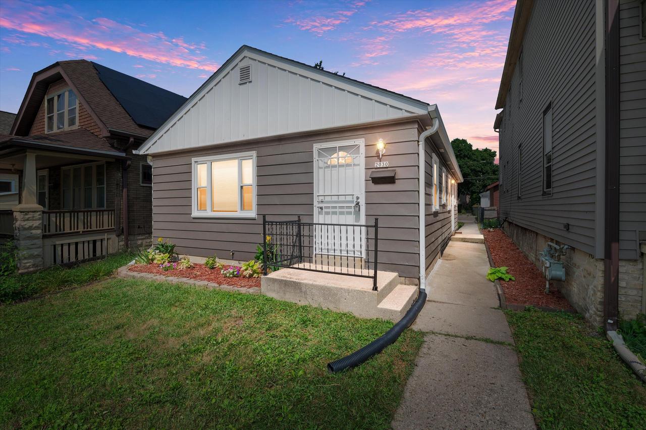 2030 S 77th St, West Allis, WI 53219