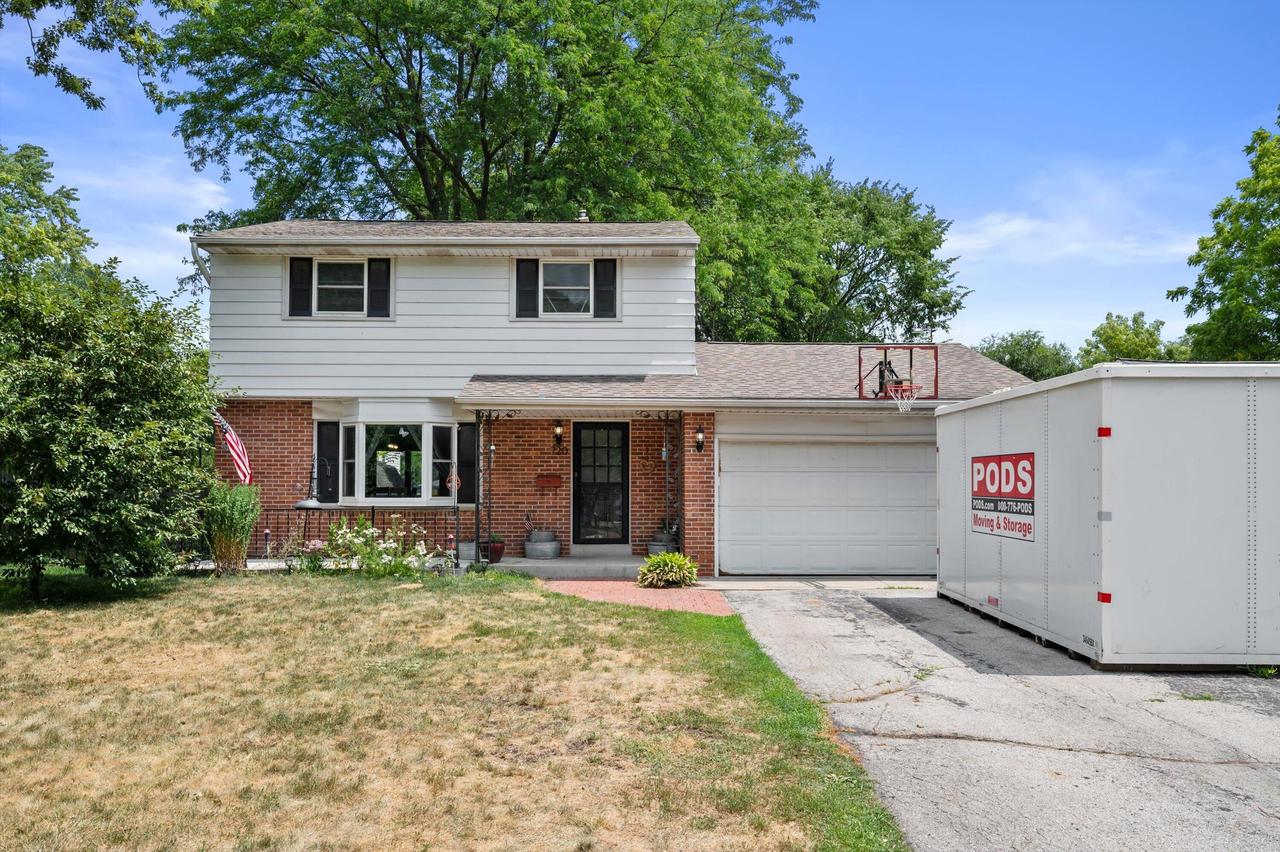 720 S 124th St, West Allis, WI 53214