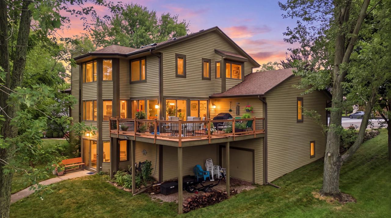 S75W18705 Kingston Dr, Muskego, WI 53150