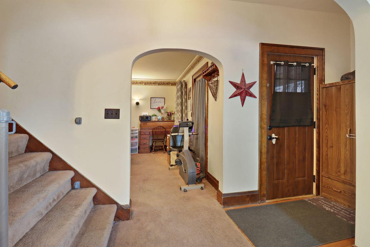 213 E Centralia St, Elkhorn, WI 53121