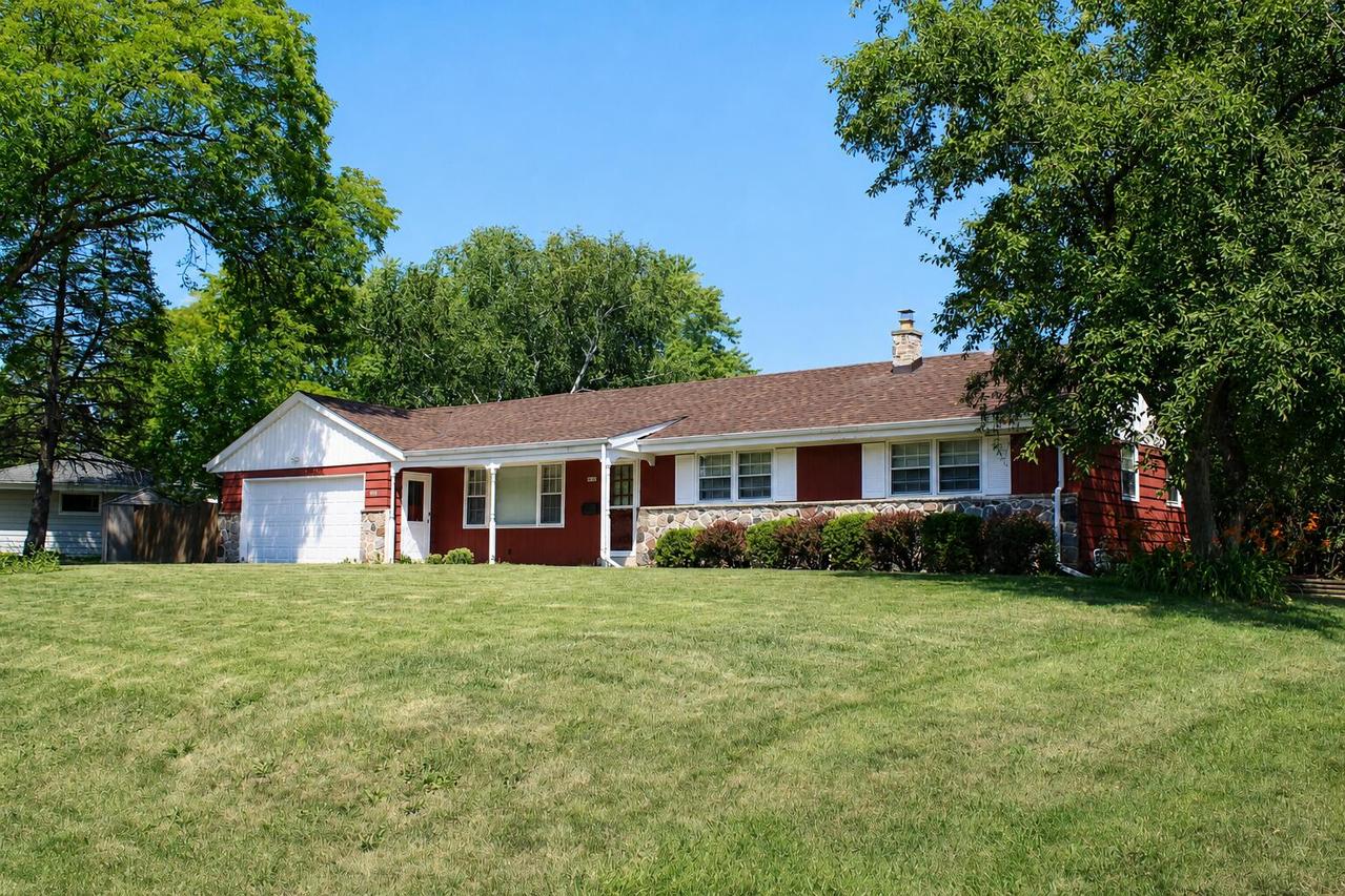 8362 N 49th St, Brown Deer, WI 53223