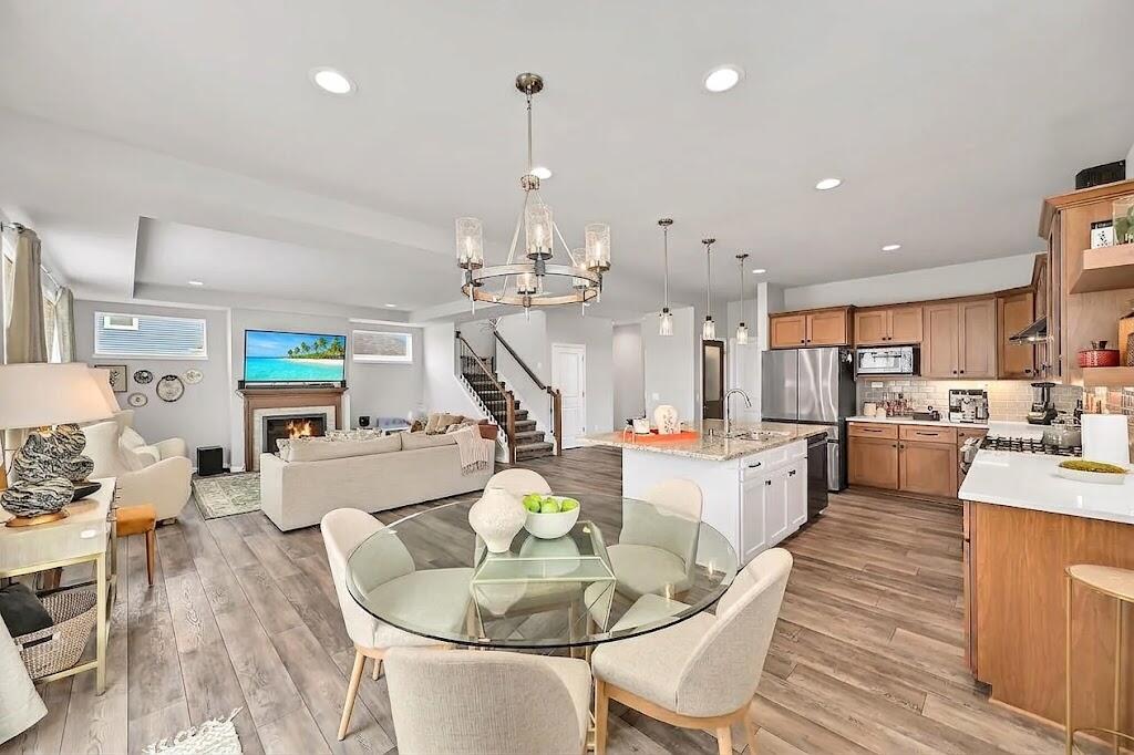 8829 S Shady Leaf Ln, Franklin, WI 53132