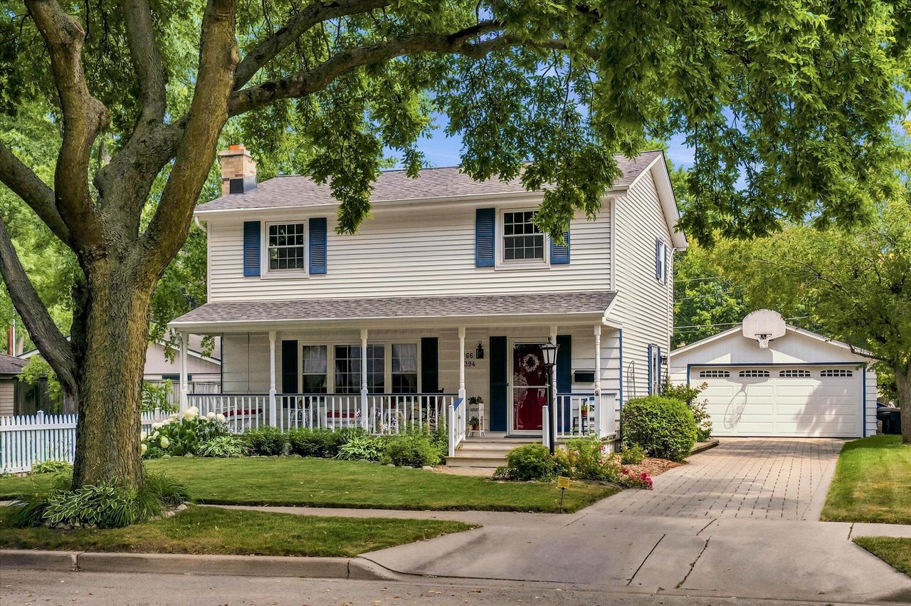 W66N394 Kennedy Ave, Cedarburg, WI 53012