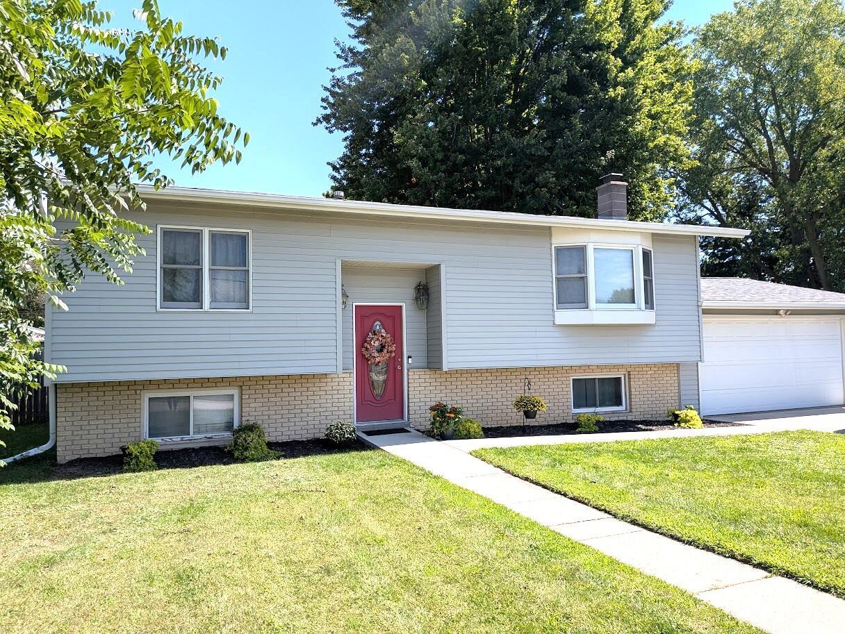 209 West Ave, Holmen, WI 54636