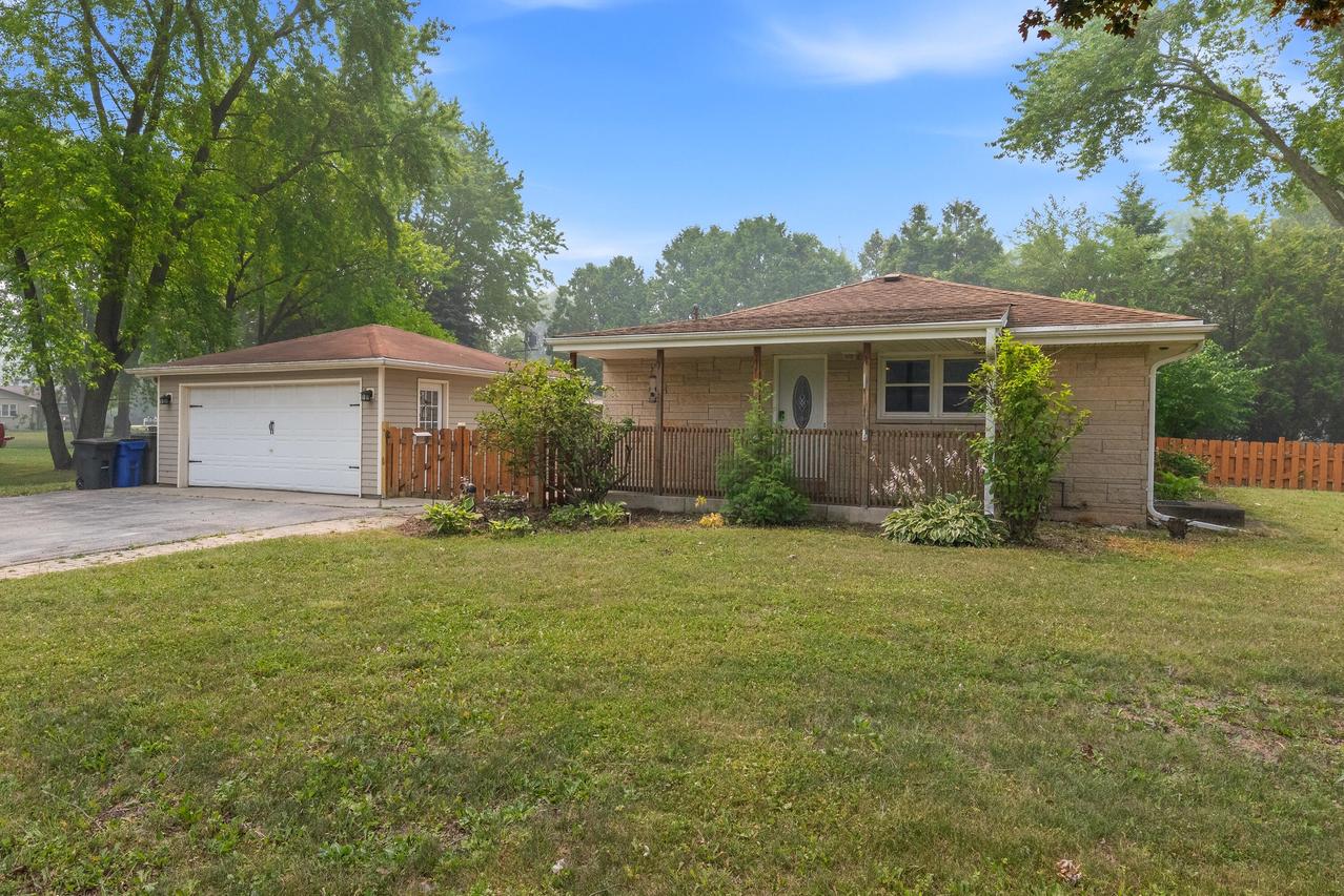 W151S7662 Mystic Dr, Muskego, WI 53150