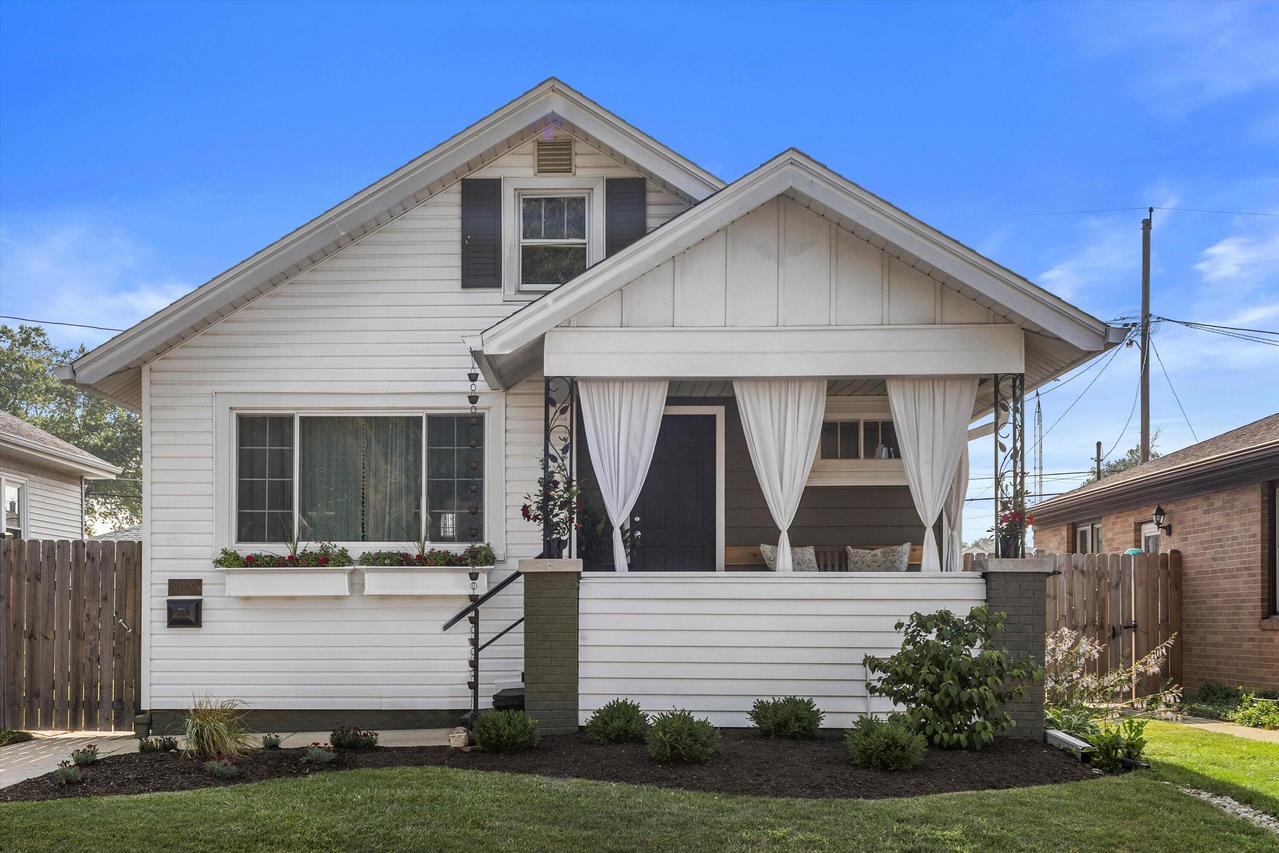 2020 Deane Blvd, Racine, WI 53403