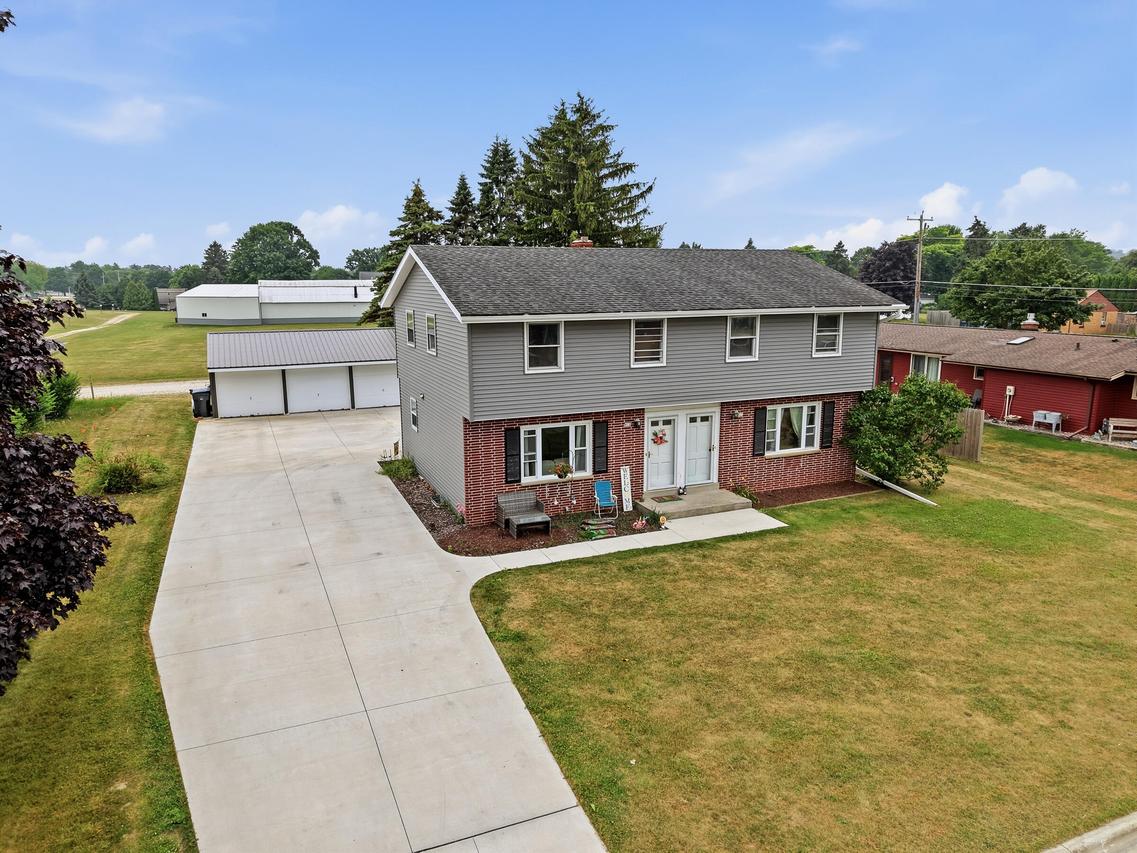 811 Dreifuerst Rd #815, Plymouth, WI 53073