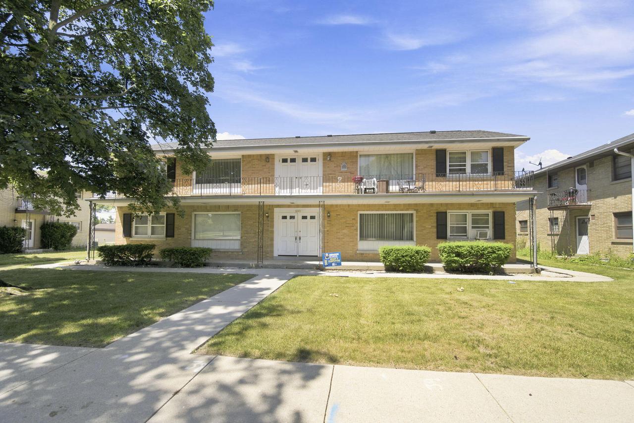 4203 N 91st St, Milwaukee, WI 53222