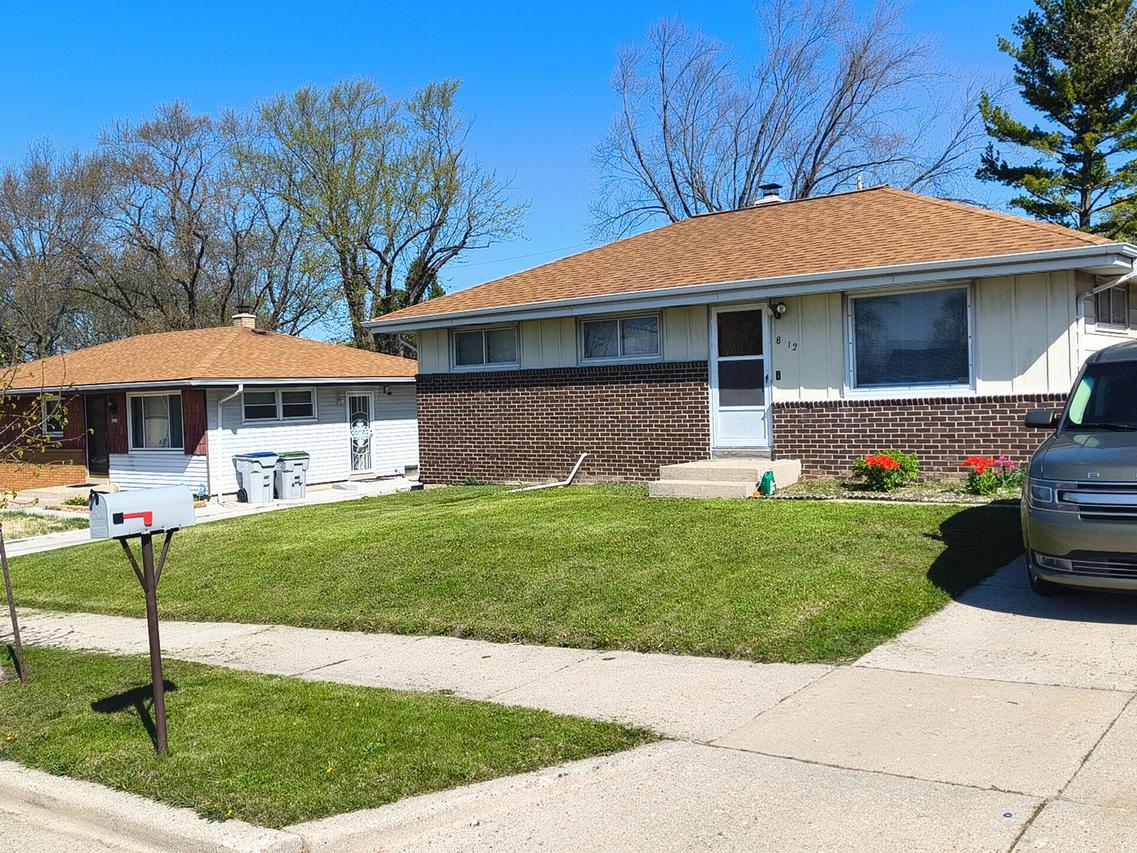 8212 W Mill Rd, Milwaukee, WI 53218