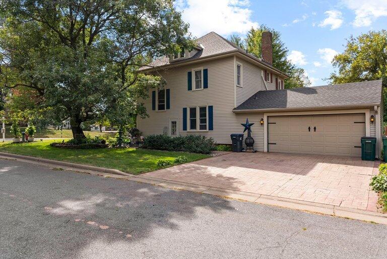 975 E 4th St, New Richmond, WI 54017
