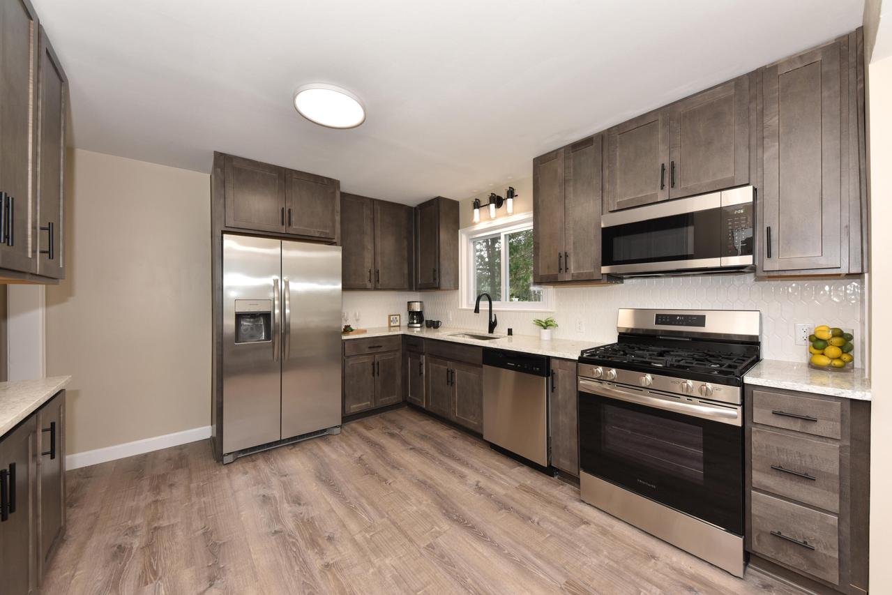 4212 W Clinton Ave, Milwaukee, WI 53209