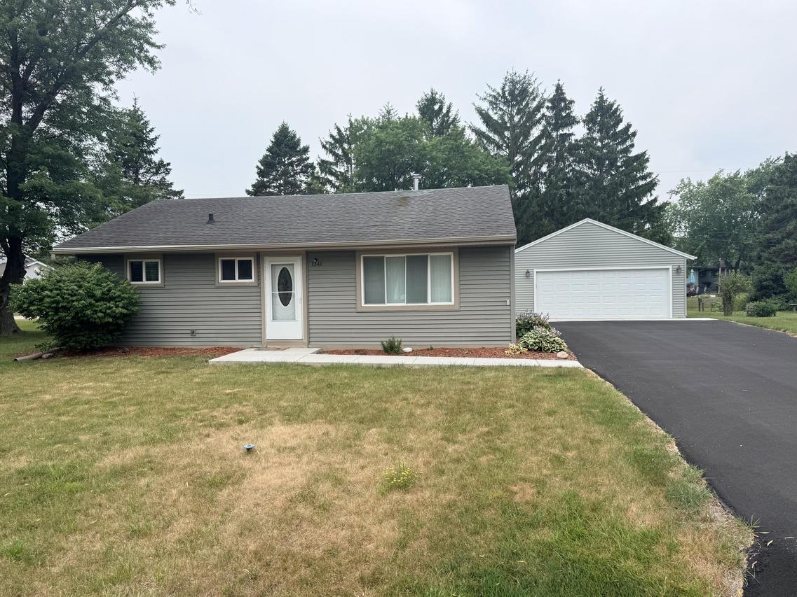 7341 S 37th Pl, Franklin, WI 53132