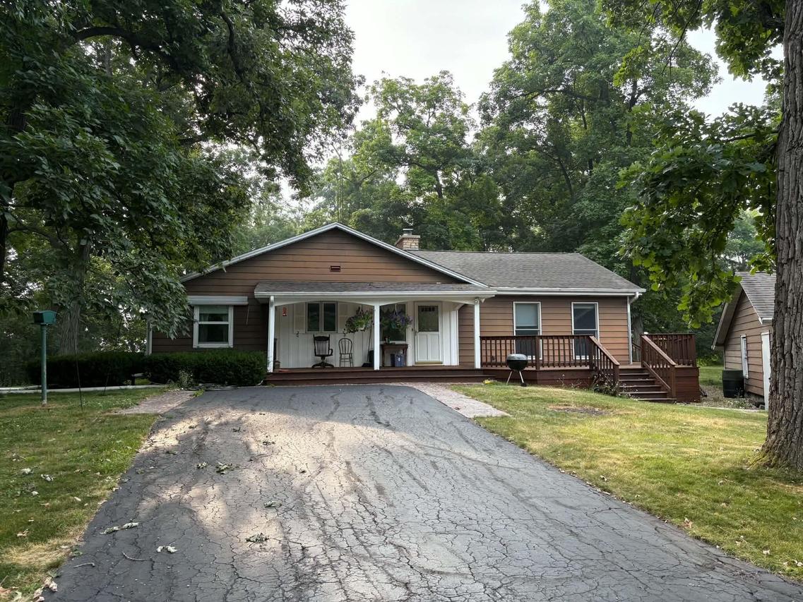 2201 67th Dr, Yorkville, WI 53182