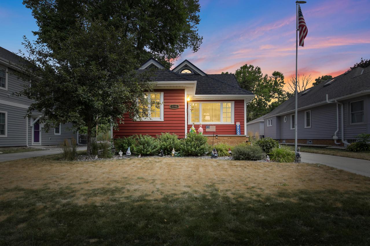 8146 Stickney Ave, Wauwatosa, WI 53213