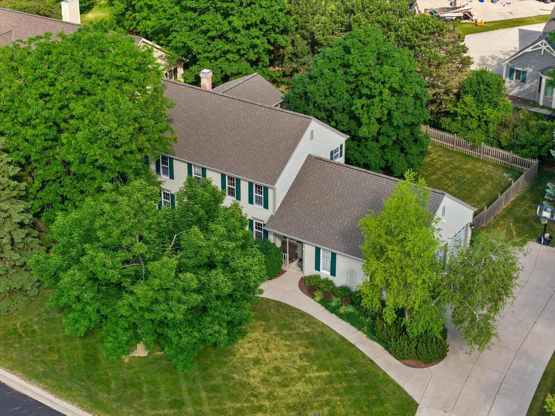 990 S Springdale Rd, Brookfield, WI 53186
