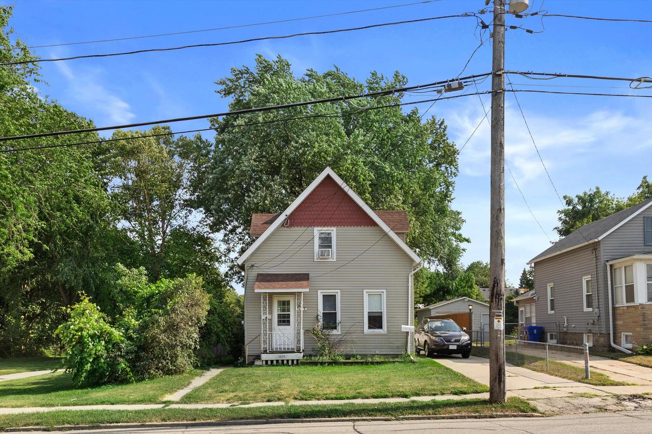 1619 43rd St, Kenosha, WI 53140