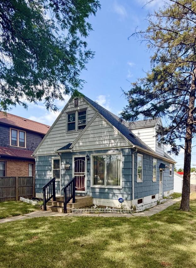 5018 W Medford Ave, Milwaukee, WI 53216