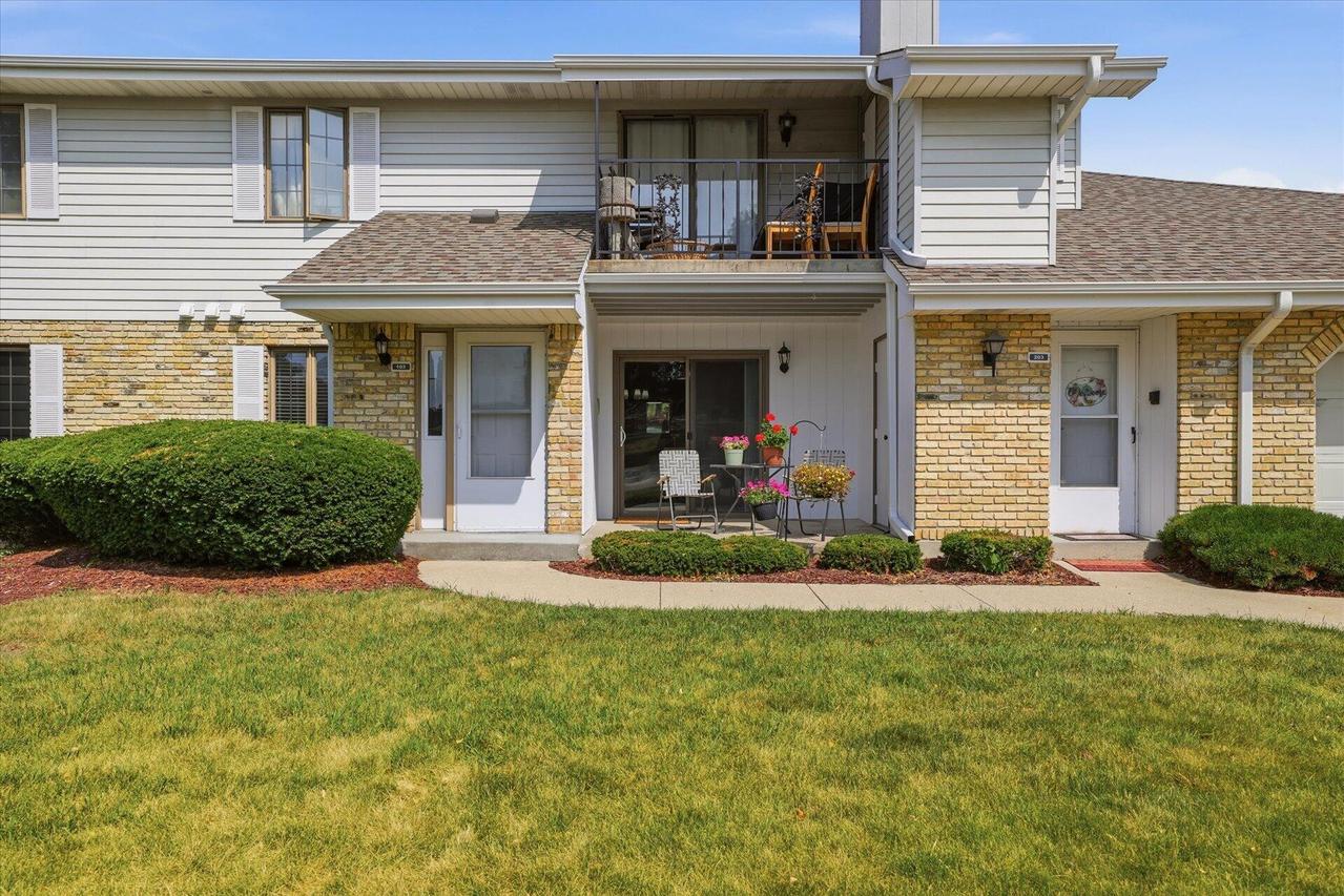 1440 Fox Tail Dr #103, Mount Pleasant, WI 53406