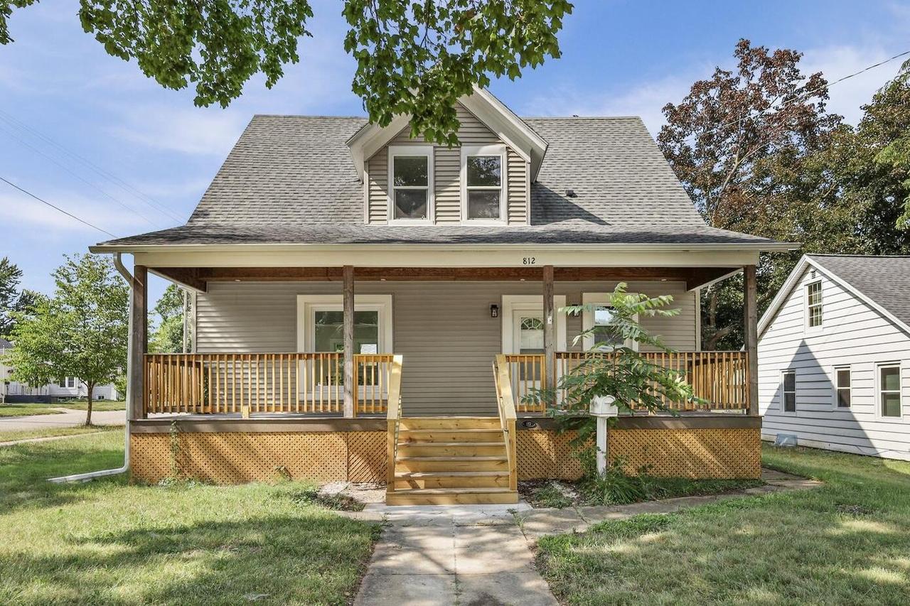 812 W Sherman Ave, Fort Atkinson, WI 53538