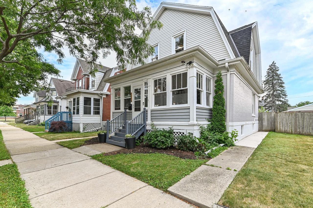1640 Thurston Ave, Racine, WI 53405