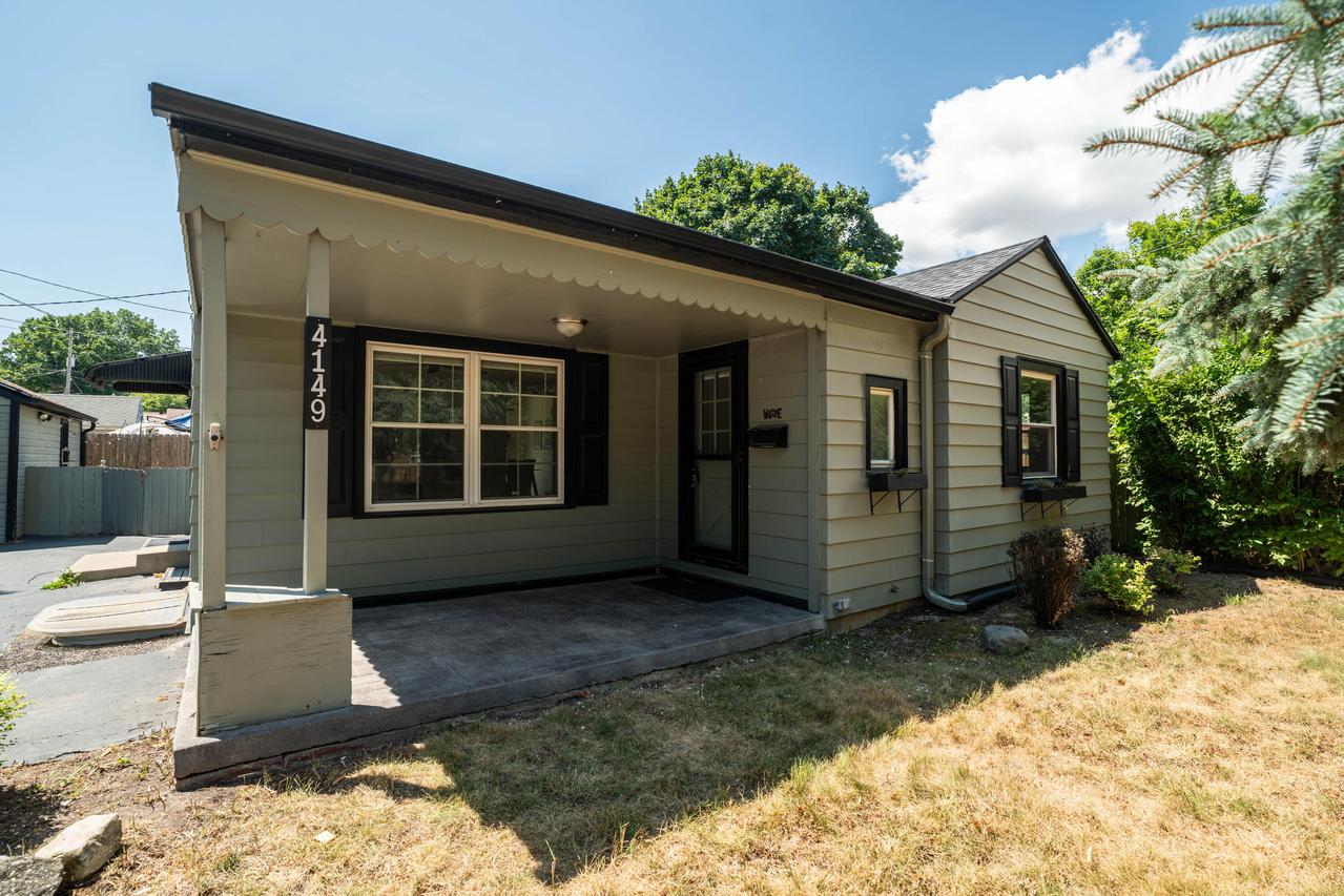 4149 S Whitnall Ave, Milwaukee, WI 53207