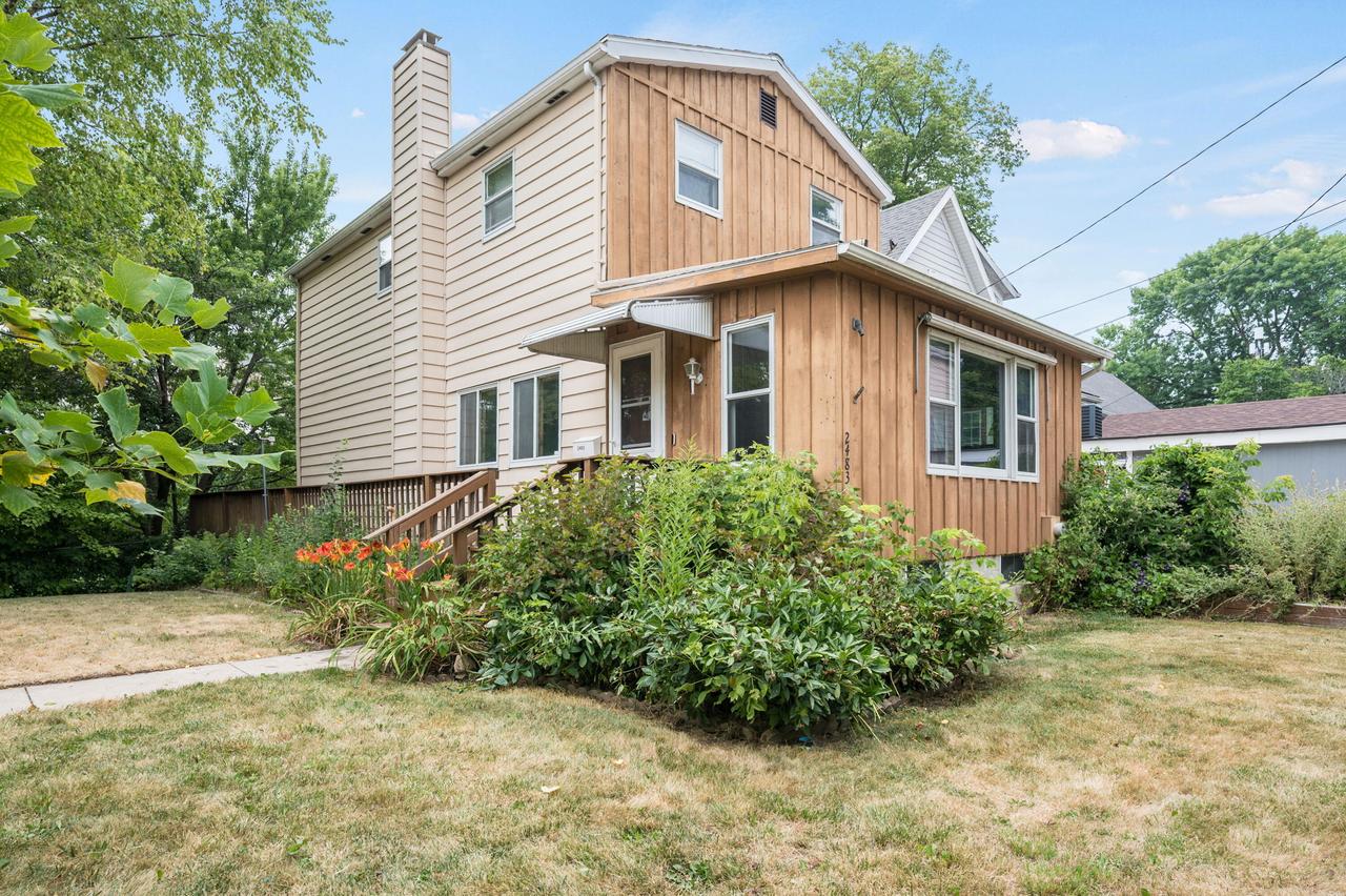 2483 N Newhall Ln, Milwaukee, WI 53211