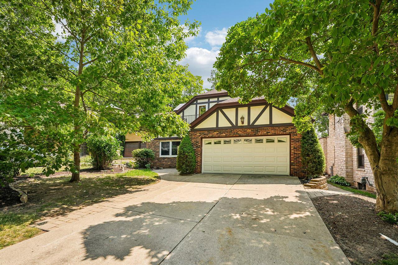 150 N 87th St, Wauwatosa, WI 53226