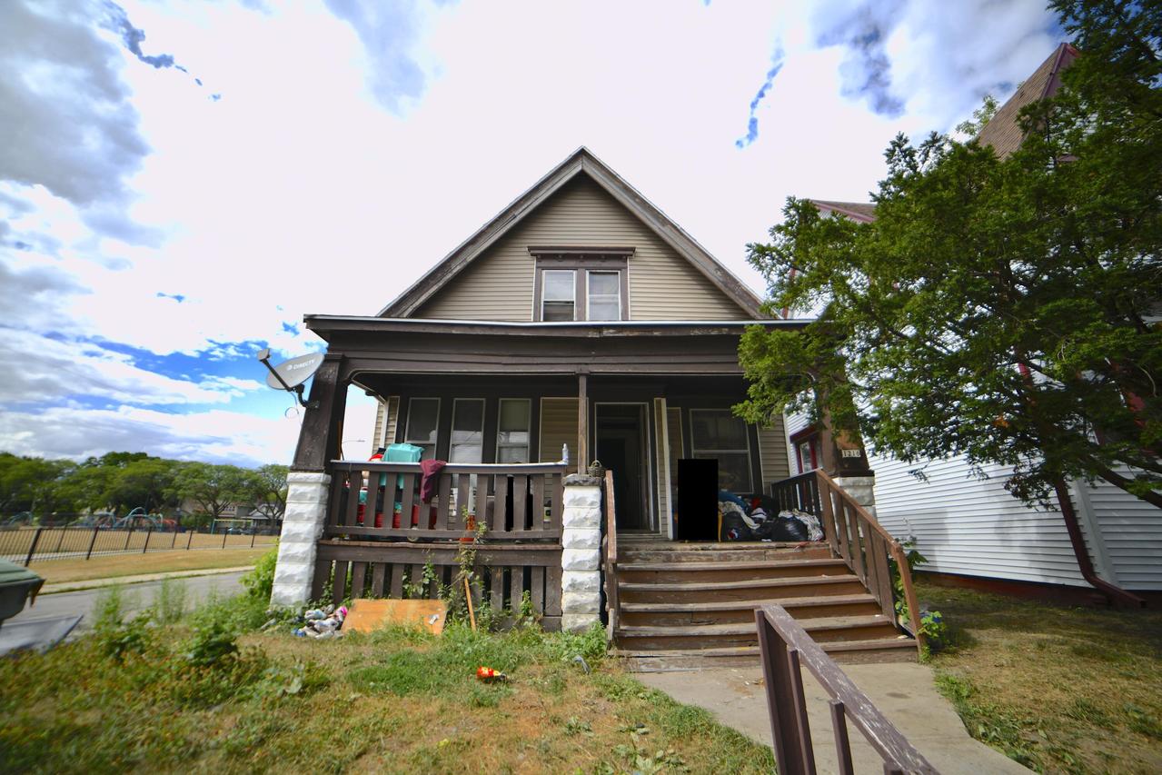 1216 W Chambers St, Milwaukee, WI 53206