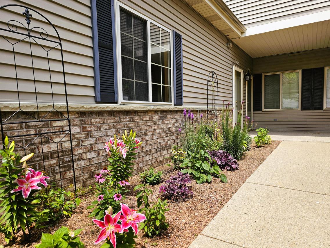 2178 Pine Ridge #D, Grafton, WI 53024
