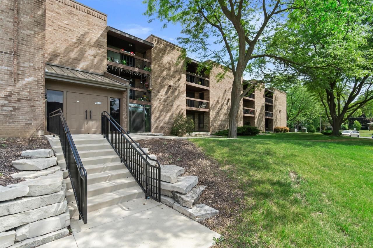 3635 N Tucker Pl #203, Milwaukee, WI 53222
