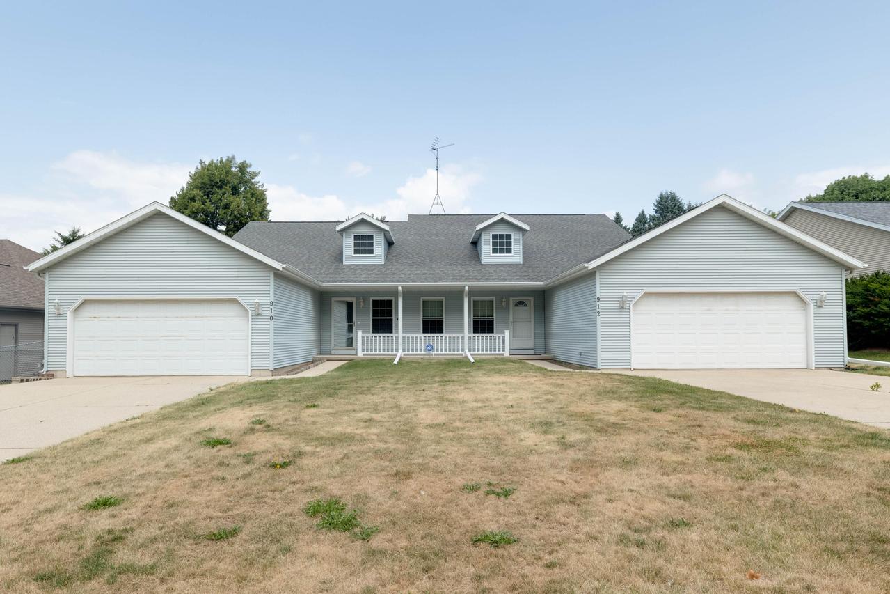 910 Prospect Ave #912, Beaver Dam, WI 53916