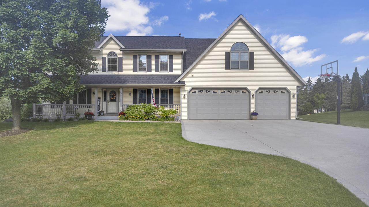 193 Lexington Ct, Sheboygan Falls, WI 53085