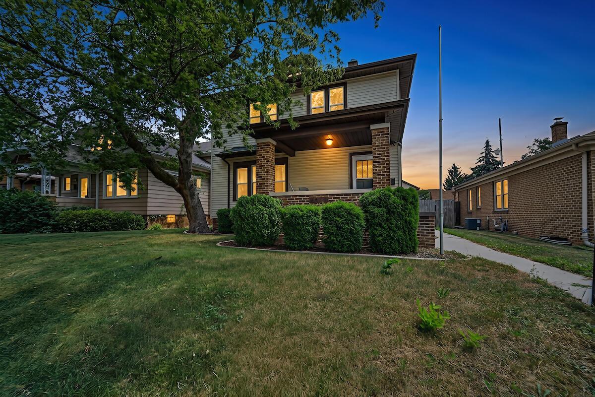 2045 Deane Blvd, Racine, WI 53403