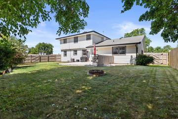 1721 Wiese Ln, Mount Pleasant, WI 53406