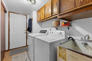 1721 Wiese Ln, Mount Pleasant, WI 53406