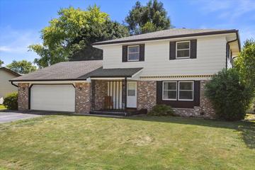 1721 Wiese Ln, Mount Pleasant, WI 53406