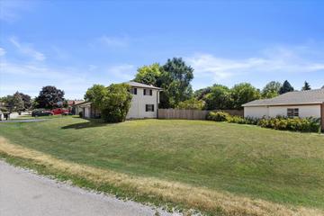 1721 Wiese Ln, Mount Pleasant, WI 53406